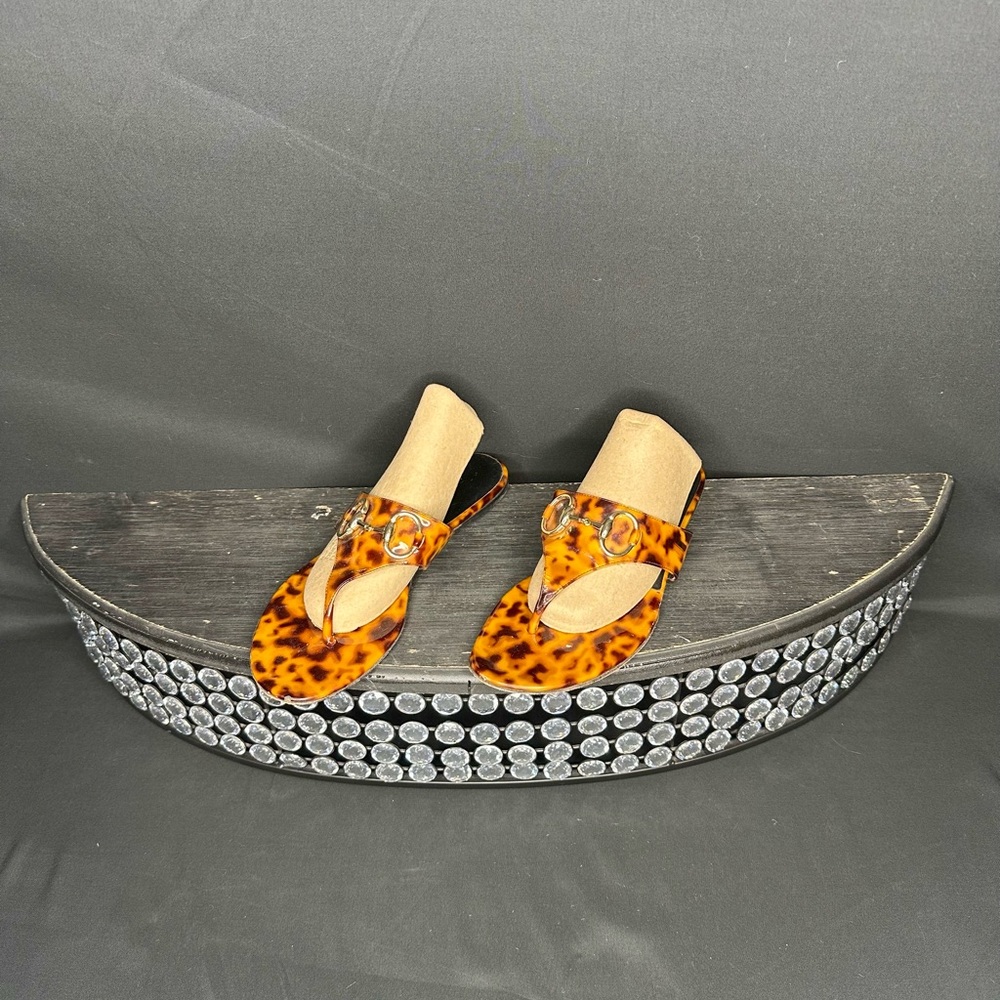 Gucci Tortoise Shell Patent Leather Horsebit Thong Sandals, Size 9 - Picture 6 of 11